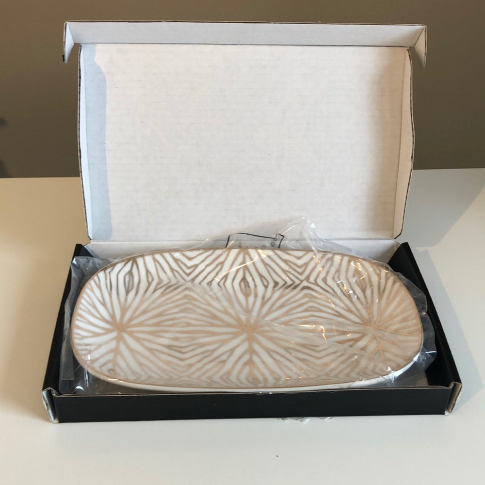 Talianna Catchall Tray - Picture 3 of 6